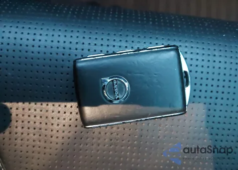 2018 Volvo S90 T6 Inscription z USA, uszkodzony, nr VIN LVY992ML6JP015391